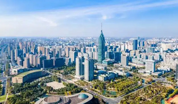 常州市本地的时尚旅游公司比较有名是谁?