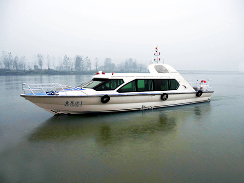 湖南Sunbird游艇 1300-FRP游览船的材质是什么？