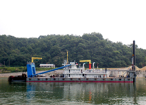 湖南中海工作船 2000方斗轮式挖泥船